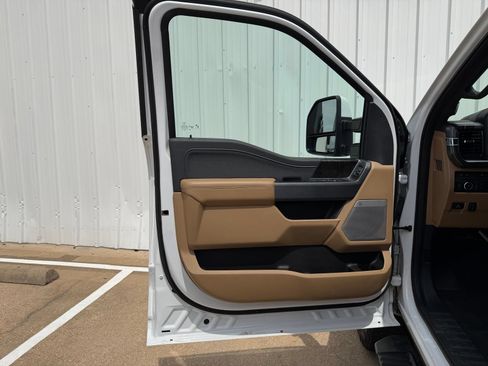 Used 2023 Ford F350 Lariat w/ Lariat Ultimate Package AWD/4WD image 21