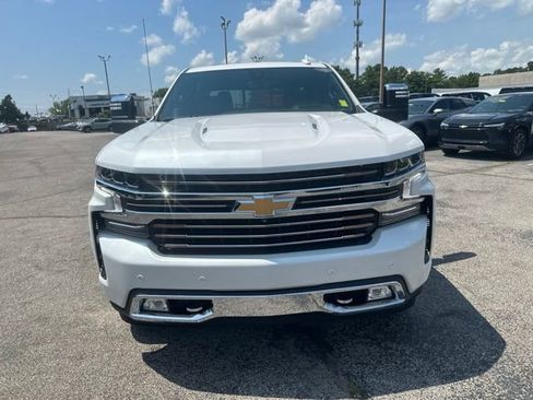 Used 2022 Chevrolet Silverado 1500 High Country w/ Technology Package AWD/4WD image 8