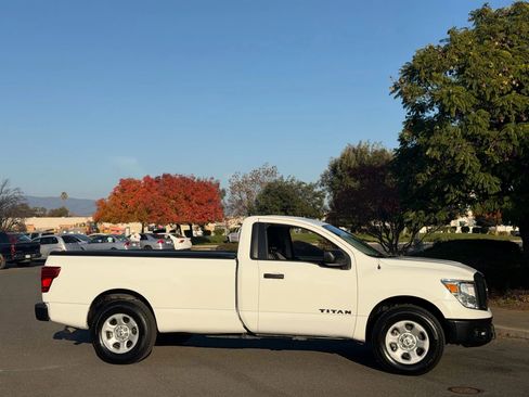 Used 2019 Nissan Titan S w/ S Utility Package image 6