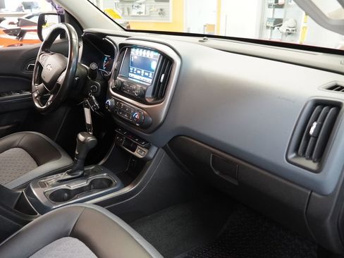 Used 2018 Chevrolet Colorado Z71 AWD/4WD image 26