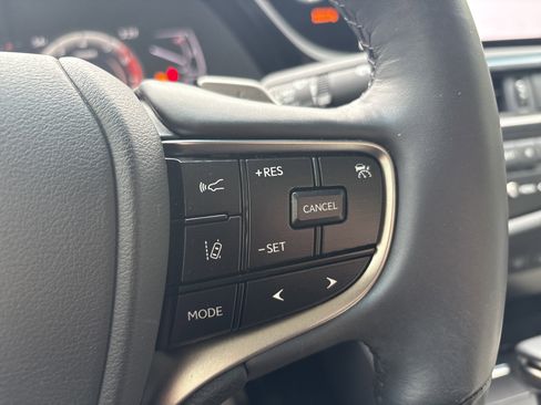 Used 2024 Lexus ES 300h w/ Accessory Package (Z2) FWD image 20