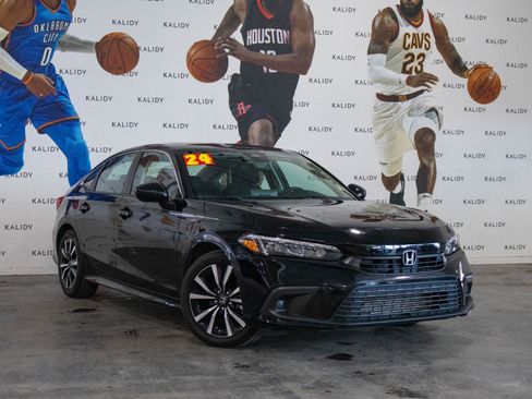 Used 2024 Honda Civic EX image 2