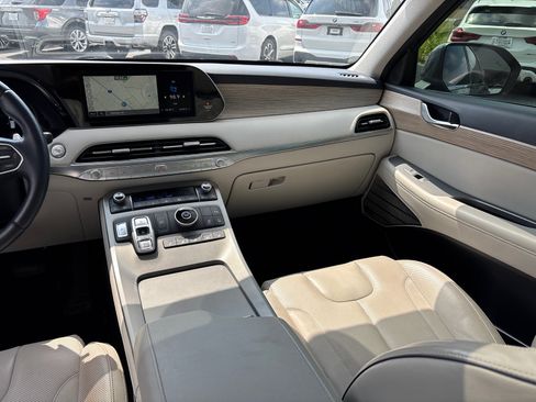 Used 2021 Hyundai Palisade Limited FWD image 32