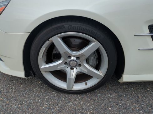 Used 2013 Mercedes-Benz SL 550 image 10