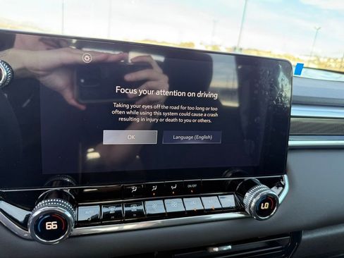 New 2026 GMC Canyon Elevation w/ Convenience Package image 23