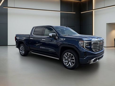 Certified 2023 GMC Sierra 1500 Denali w/ Denali Reserve Package AWD/4WD image 8