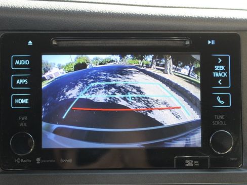 Used 2017 Toyota Sienna XLE Premium image 26