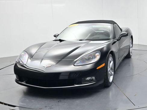 Used 2011 Chevrolet Corvette Convertible w/ Preferred Equipment Group RWD image 3