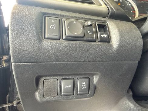 Used 2019 Nissan Sentra SR Turbo FWD image 16