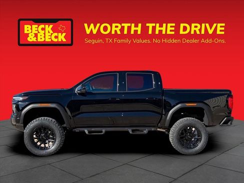 New 2025 GMC Canyon Elevation w/ Convenience Package image 3