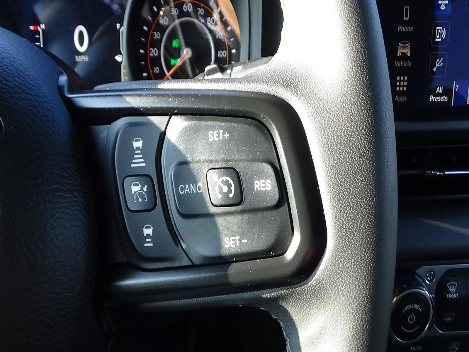 Certified 2025 Jeep Wrangler Unlimited Rubicon w/ Convenience Group AWD/4WD image 22