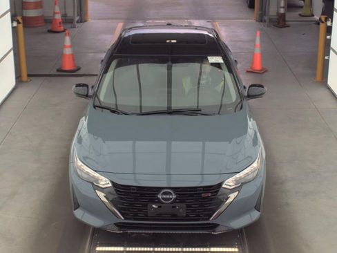 Used 2024 Nissan Sentra SR w/ SR Premium Package FWD image 2
