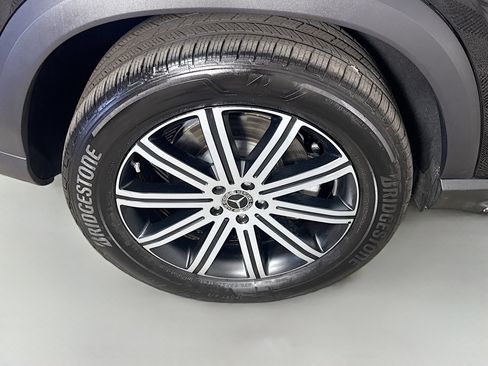 Used 2025 Mercedes-Benz GLE 450e 4MATIC image 33