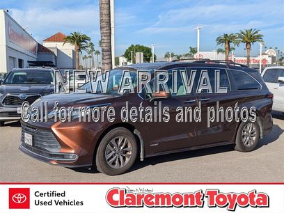 Certified 2021 Toyota Sienna XLE
