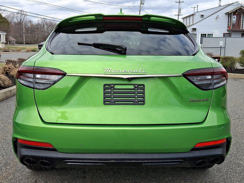 Used 2023 Maserati Levante Modena image 5