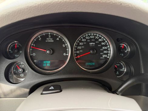 Used 2011 Chevrolet Avalanche LT AWD/4WD image 20