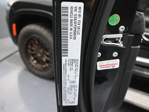 Used 2023 Jeep Grand Wagoneer Series II w/ Quick Order Packagew 28T image 33