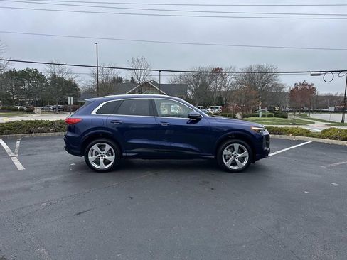 New 2025 Audi Q5 Premium Plus image 8