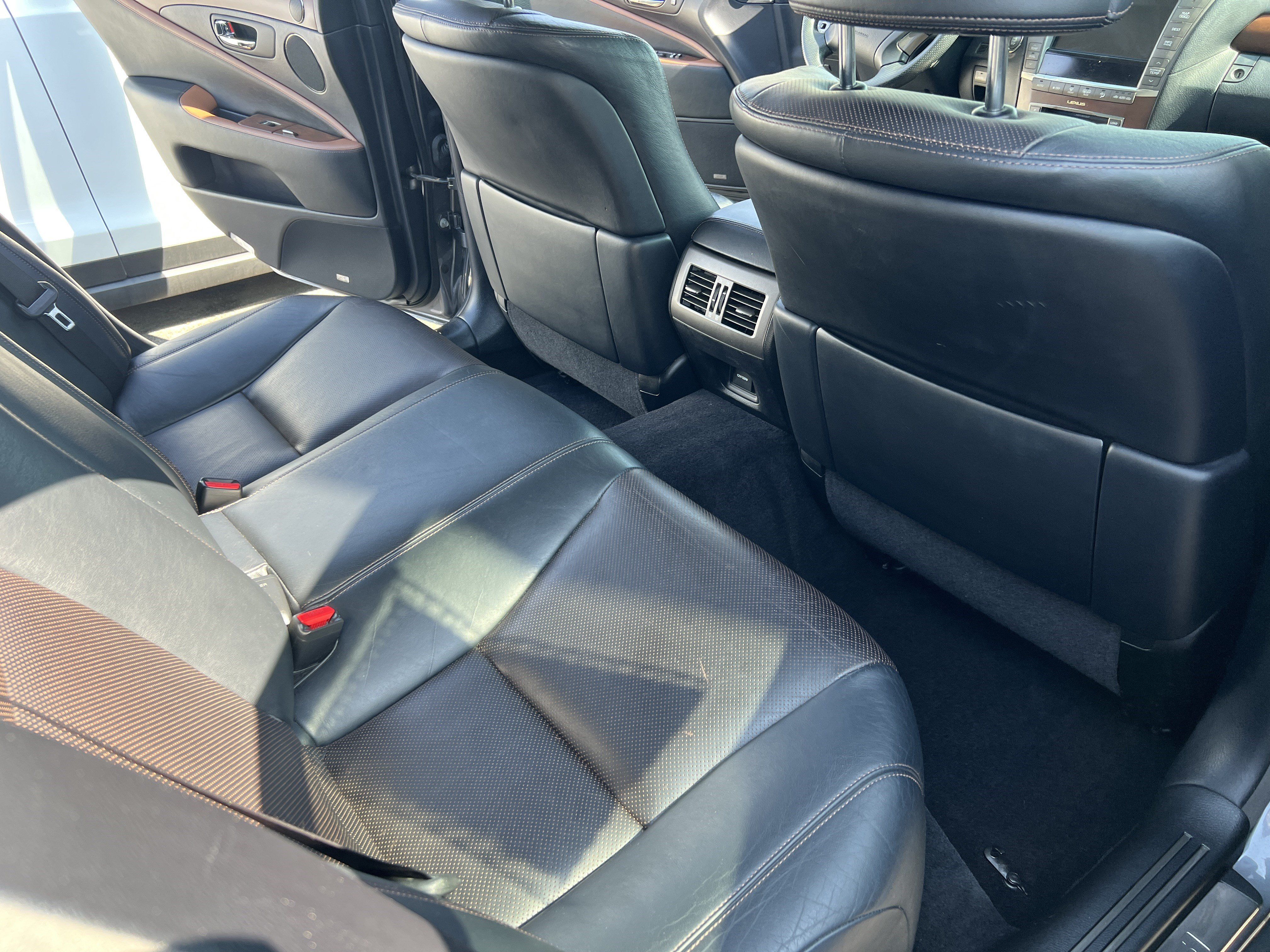 Used 2012 Lexus LS 460 w/ Sport Pkg RWD image 17