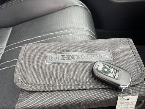 Used 2025 Honda HR-V EX-L image 36