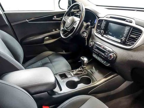Used 2019 Kia Sorento FWD w/ Option Group 020 image 31