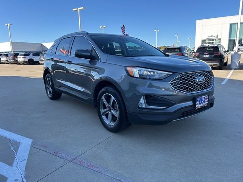 Used 2023 Ford Edge SEL w/ Convenience Package image 4
