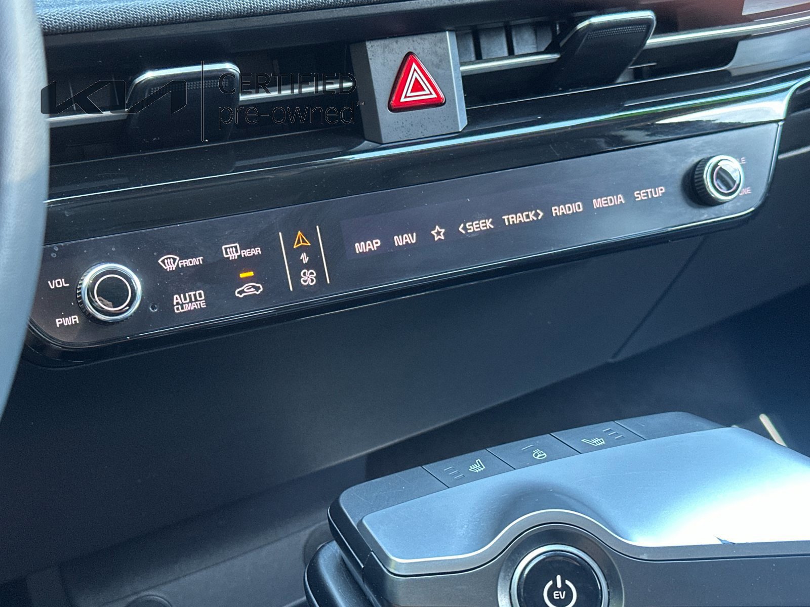 Certified 2024 Kia EV6 Light AWD/4WD image 22