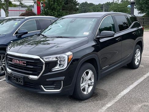 Used 2024 GMC Terrain SLE AWD/4WD image 3