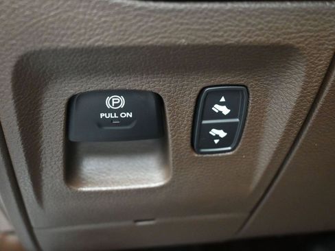 Used 2025 RAM 1500 Laramie w/ Laramie Southwest Edition image 18