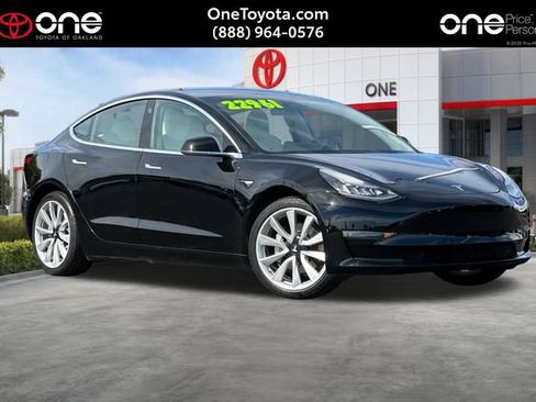 Used 2019 Tesla Model 3 Standard Range Plus RWD image 1