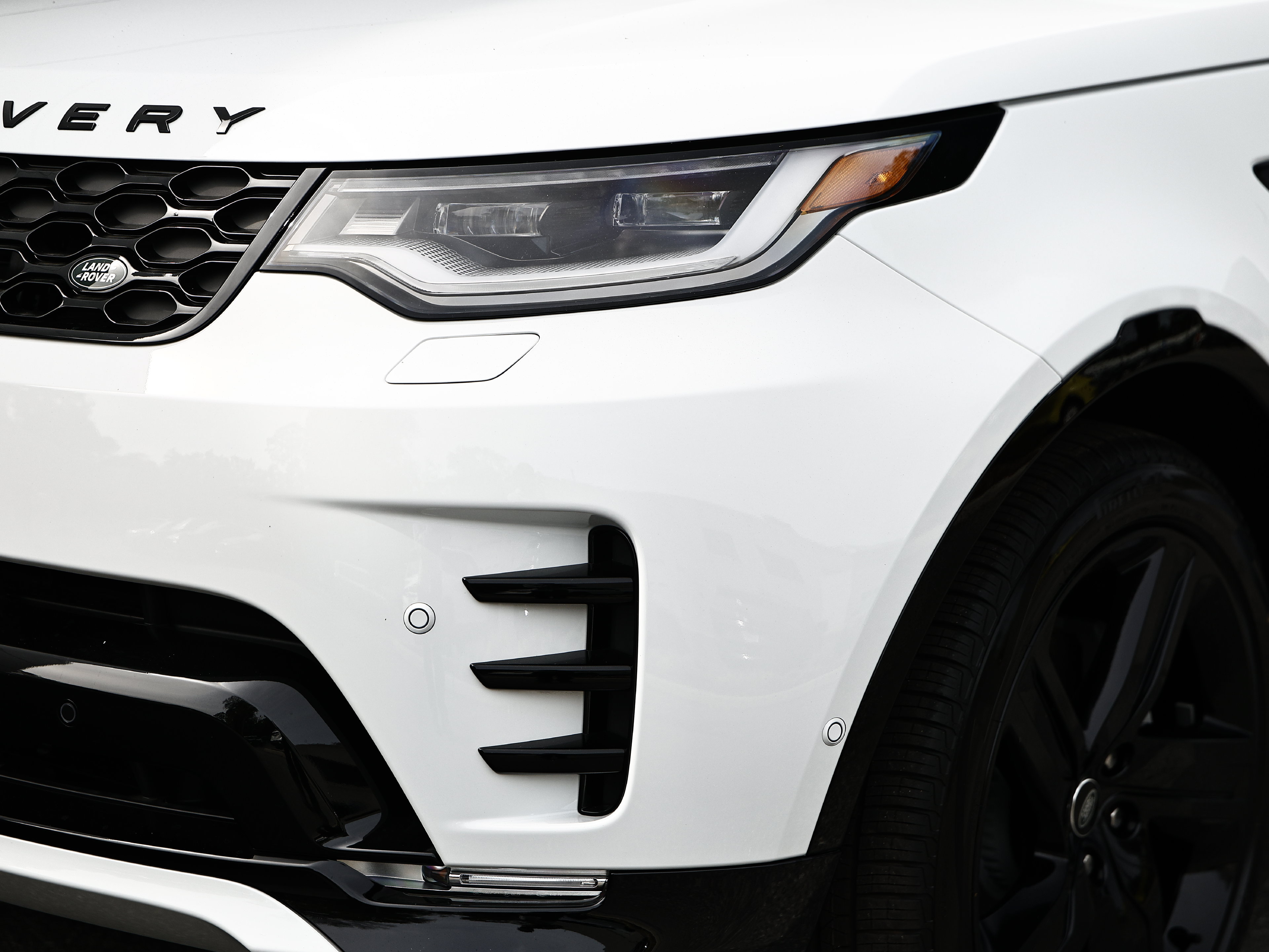 New 2026 Land Rover Discovery Dynamic SE AWD/4WD image 2