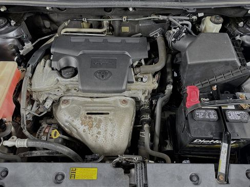 Used 2014 Toyota RAV4 XLE image 28