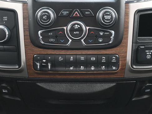 Used 2018 RAM 2500 Laramie w/ Off Road Package AWD/4WD image 37
