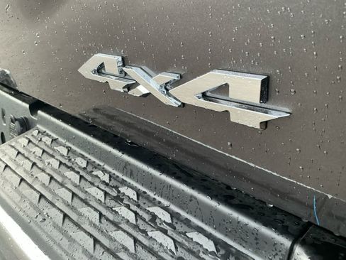 New 2026 RAM 2500 Tradesman AWD/4WD image 18