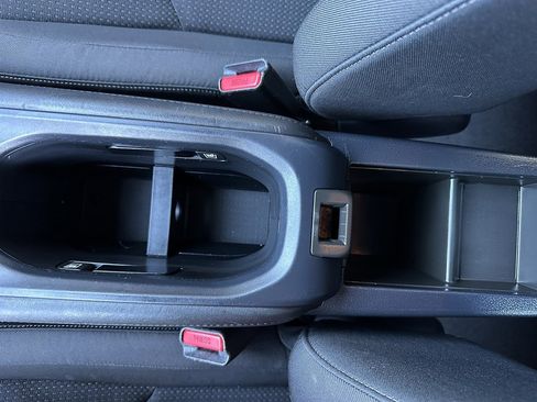 Used 2019 Honda HR-V Sport image 32