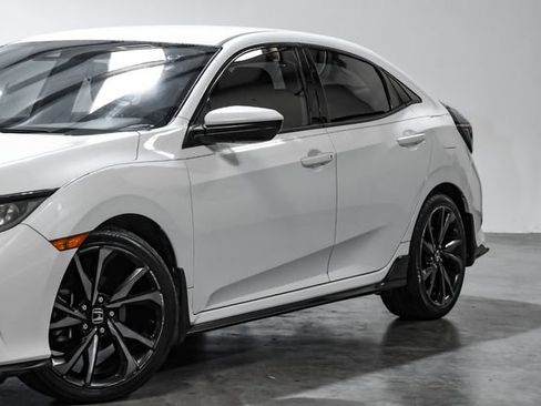 Used 2019 Honda Civic Sport image 7