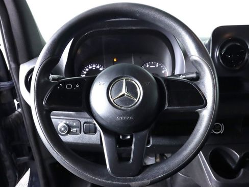 Used 2019 Mercedes-Benz Sprinter 144 image 11