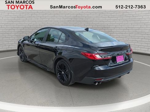 Used 2026 Toyota Camry SE w/ Convenience Package image 7