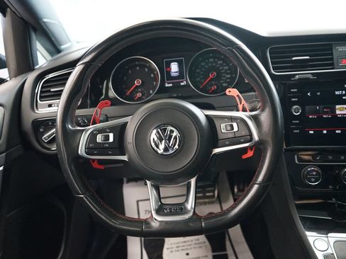 Used 2018 Volkswagen GTI SE FWD image 26