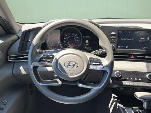 Used 2021 Hyundai Elantra SEL FWD image 16