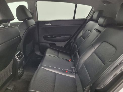 Used 2021 Kia Sportage EX image 18