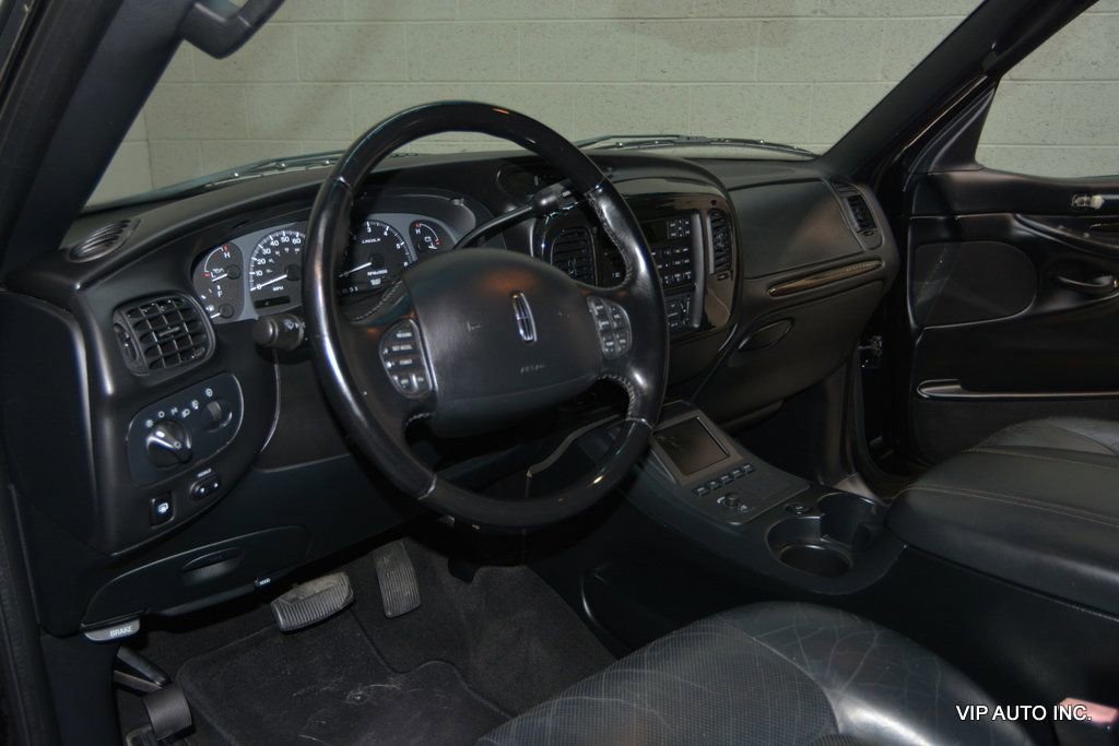 Used 2002 Lincoln Blackwood RWD image 11