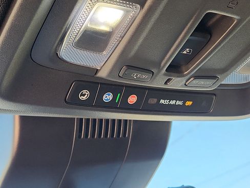 Used 2024 Chevrolet Silverado 3500 High Country w/ Technology Package image 20