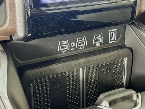 Used 2025 RAM 1500 Laramie RWD image 17