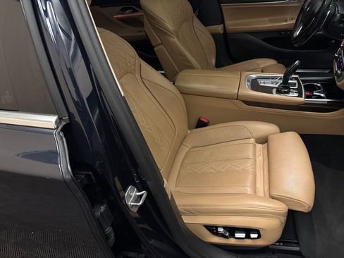 Used 2019 BMW 750i xDrive w/ Executive Package image 26