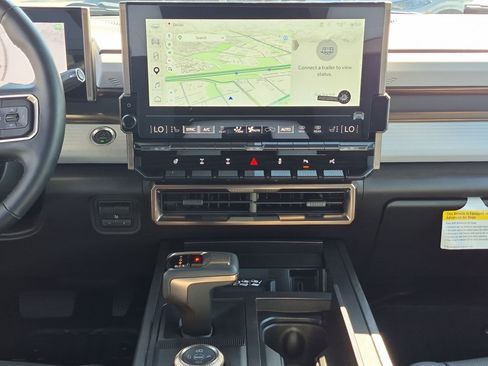 Used 2024 GMC Hummer EV 3X w/ Extreme Off-Road Package AWD/4WD image 29