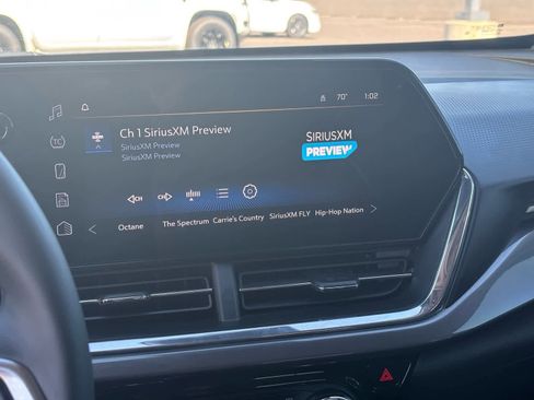 Used 2025 Chevrolet Trax ACTIV image 23