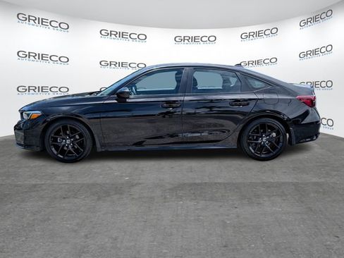 Used 2025 Honda Civic Sport image 4