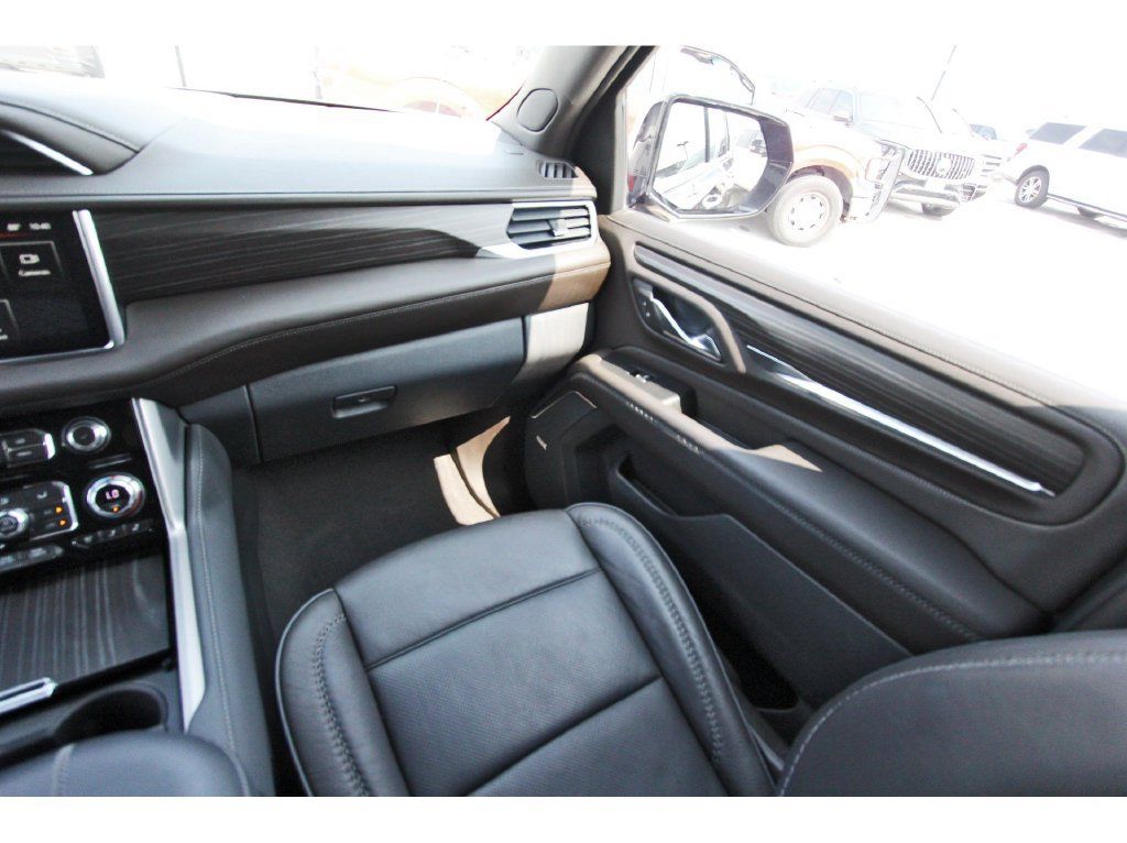 Used 2023 GMC Yukon Denali AWD/4WD image 10