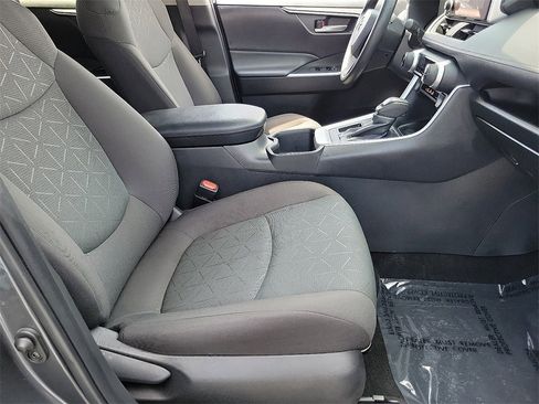 Used 2024 Toyota RAV4 XLE image 22